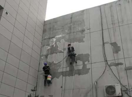 华宁楼顶漏水维修公司分享下华宁外墙防水的注意事项